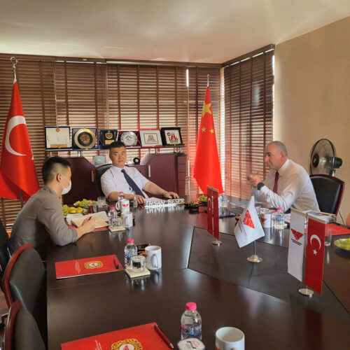 Çin Halk Cumhuriyeti Ankara Büyükelçiliği Elçi Müsteşarı/Ticaret ve Ekonomi  Müsteşarı  Sn.Dr. Lıu YUHUA Genel Başkanımız Sn. İhsan BEŞER ile biraraya geldi.