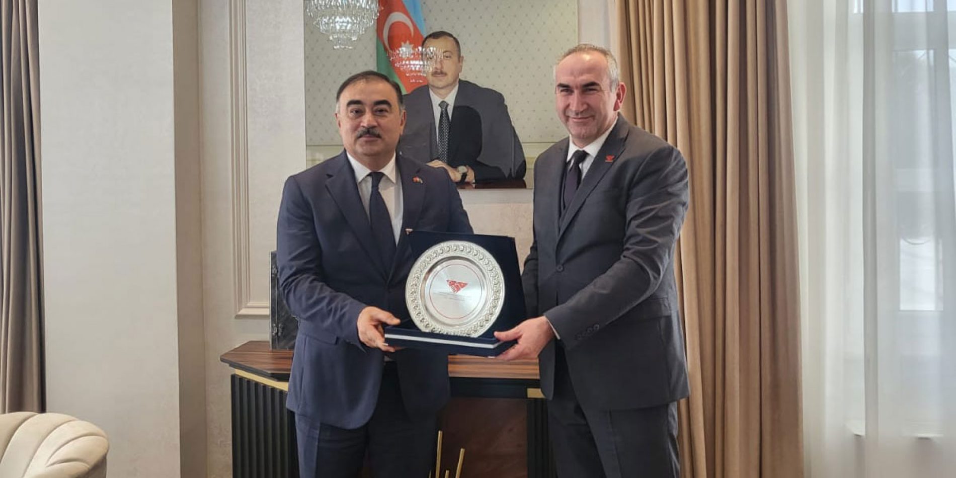 Genel Başkanımız Sn.İhsan BEŞER Azerbaycan Ankara Büyükelçisi Sn. Reşad MEMMEDOV ile Bir Araya Geldi
