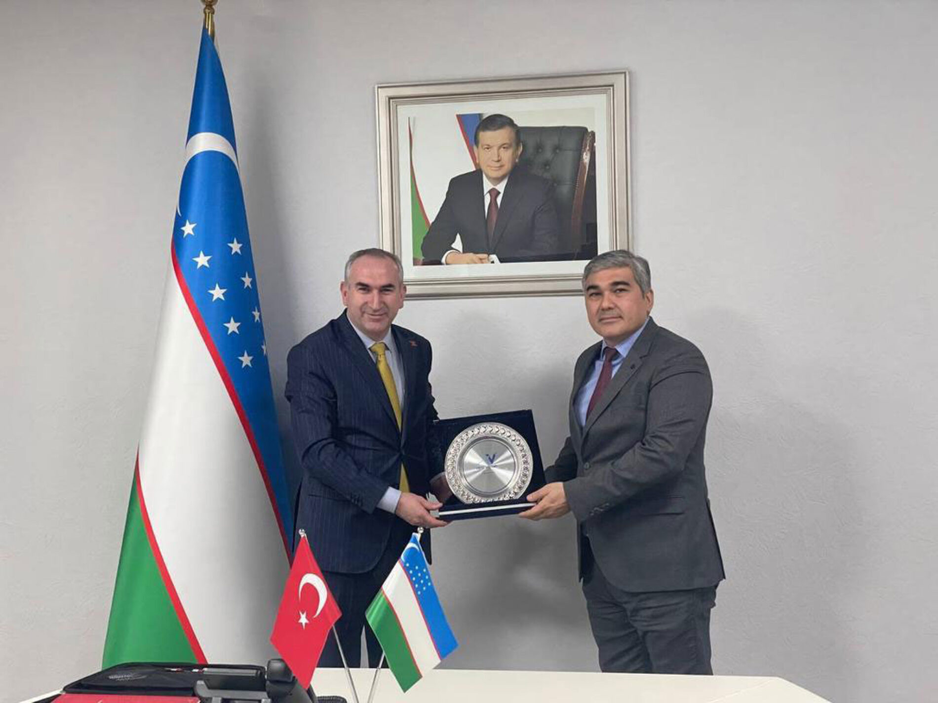 Genel Başkanımız Sn.İhsan BEŞER Azizbek Zor. SALAKHIDDINOV Özbekistan Yatırım Sanayi ve Ticaret Bakanlığı Ziyaret Etti